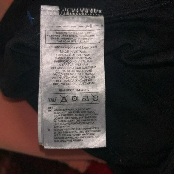 - Climate controlled adidas size small ladies leggings / yoga pants… - Picture 11 of 16